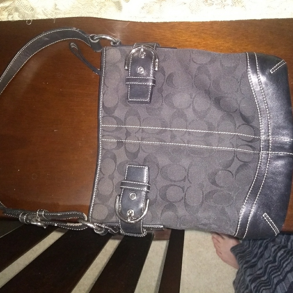 Coach Handbag - Picture 2 of 7